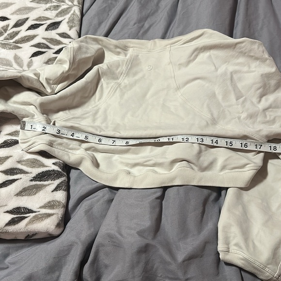Lululemon shrug bone - Picture 6 of 8